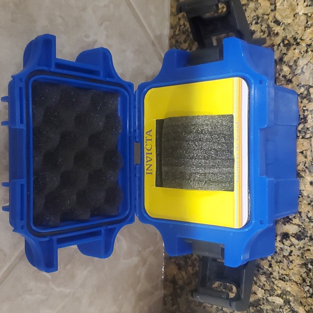 Empty Invicta box - Picture 2 of 2